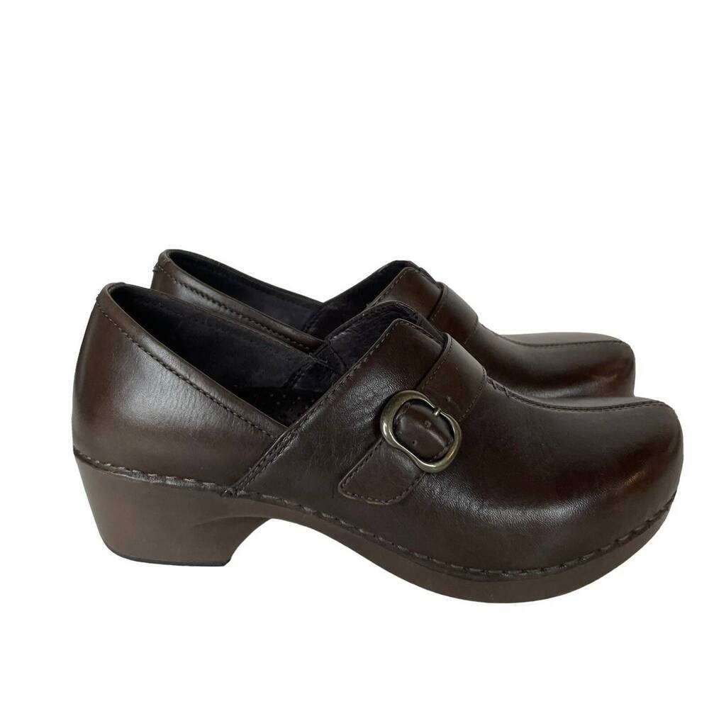 NEW DANSKO women's tamara burnished full grain clogs in chocolate